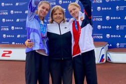 Россия на ладони — наши девочки покоряют стадионы!